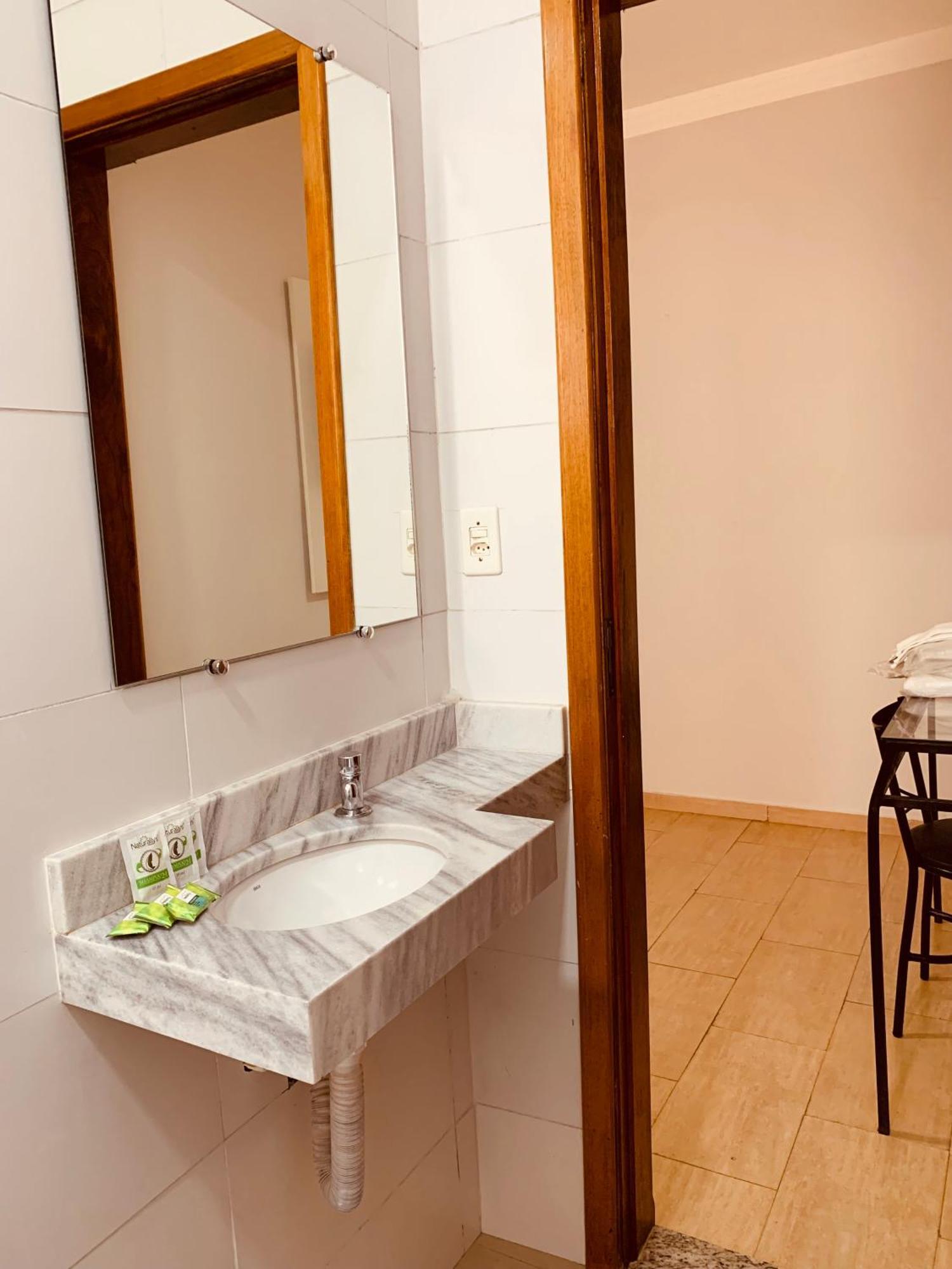 Hotel Belvedere Araras - Facil Acesso Hospital Sao Leopoldo E Faculdades Ruang foto